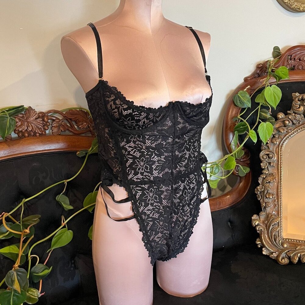Frederick's of Hollywood Lace strappy Lingerie Bodysuit Size XL Black